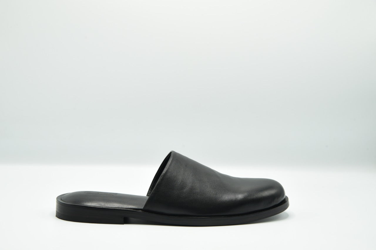 FLEECE-LINED LEATHER SLIPPERS