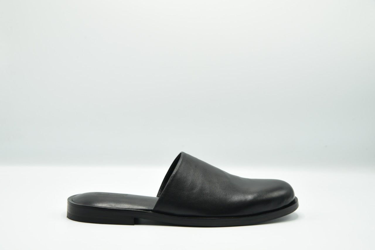 FLEECE-LINED LEATHER SLIPPERS